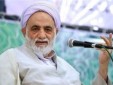 این آقای مدیر در خانهاش هم با کفش روی فرش میرود؟! این آقای مدیر در خانهاش هم با کفش روی فرش میرود؟!