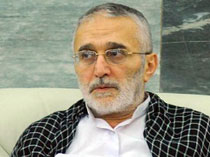 گریه مداح، معرفت می‌آورد و نمی‌گذارد با هر آهنگی بخواند/ برخی مداحان تجارت می‌کنند