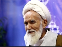 هاشمی جزو طراحان شورایی شدن رهبری بود/ کسی نمی‌تواند بگوید من فقط امام را قبول دارم