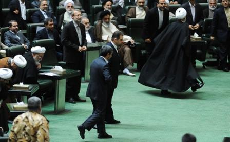 حاشیه های جالب افتتاحیه/ ترک جلسه توسط ناطق نوری در هنگام سخنرانی احمدی‌نژاد+تصاویر
